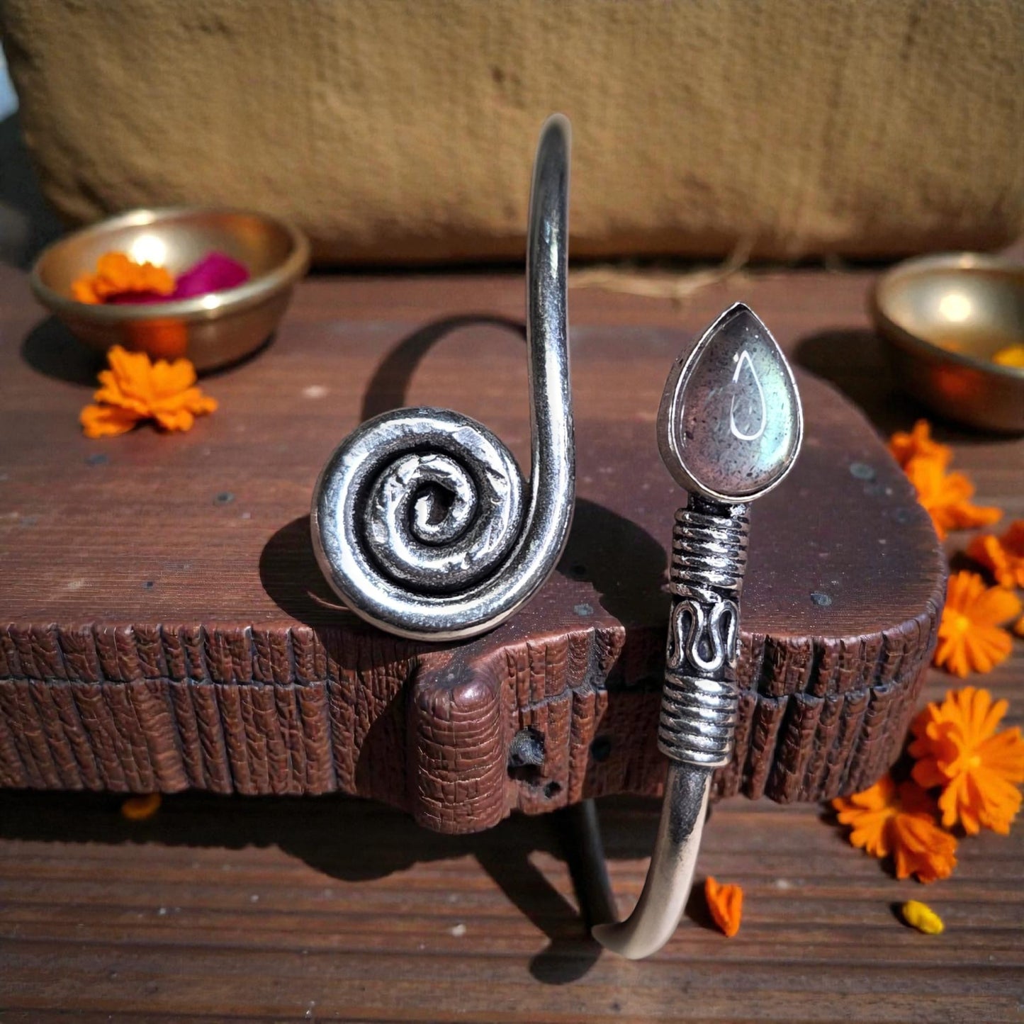 Bracelet with moon stone