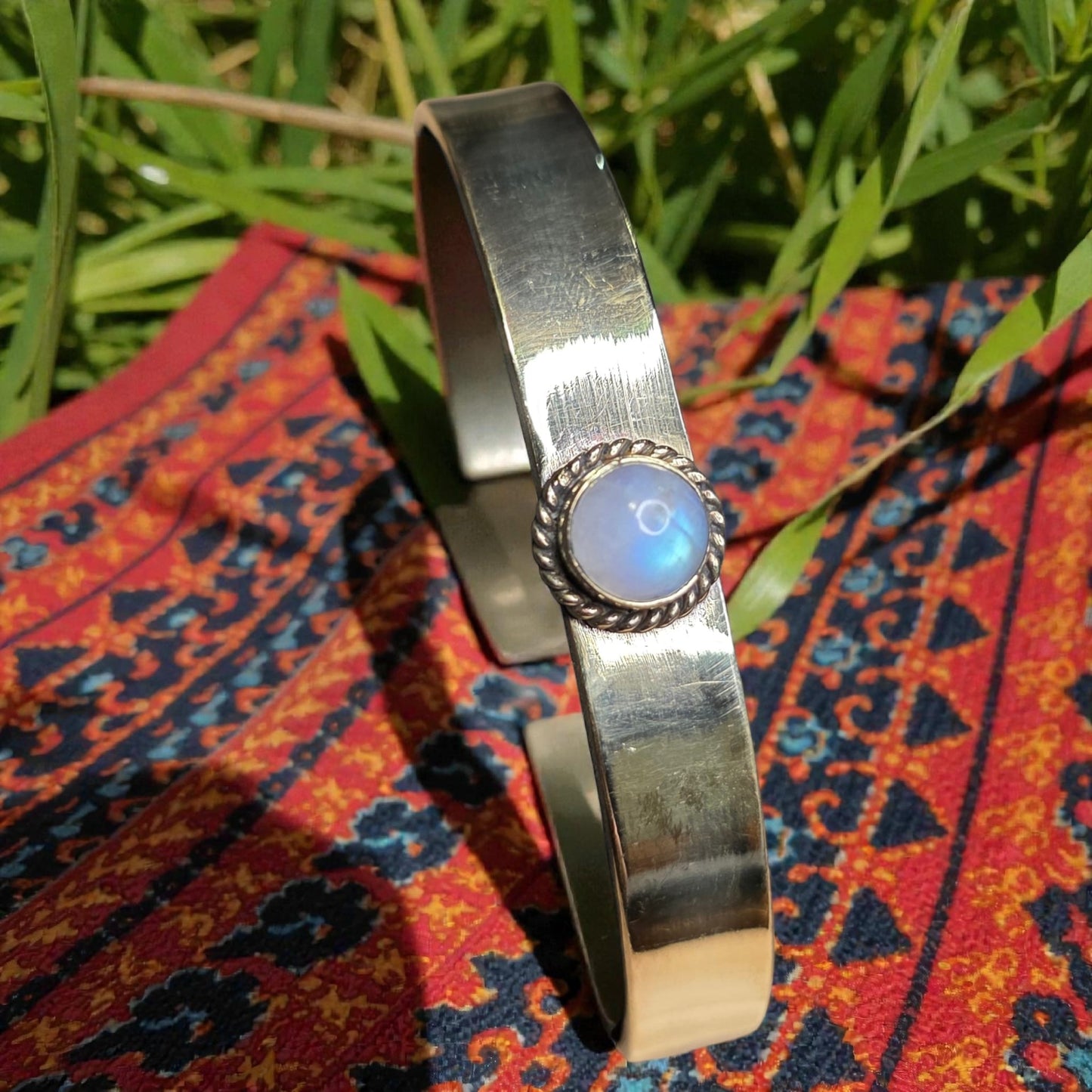 Brass bracelet with moon stone
