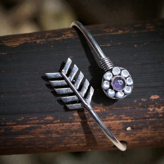 Flower Bracelet with ametist sone