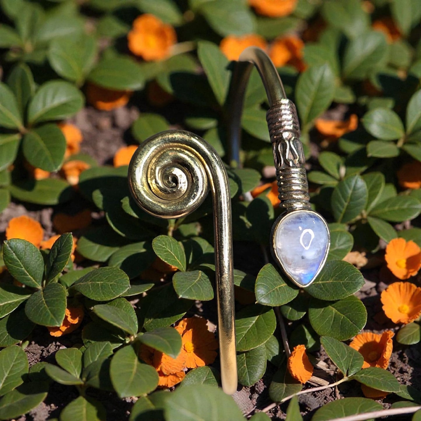 Brass bracelet with moon stone